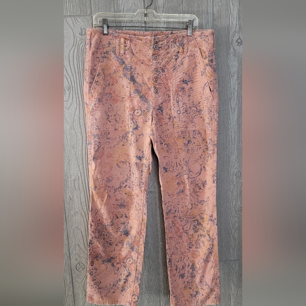 NWOT "The wander" pants‎ by Anthropologie, coral colored with a paisley design.